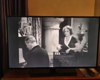 121 Samsung434KUltraHDLEDSmartTV