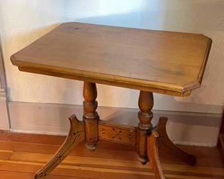 14 AntiqueAmericanEastlakeVictorianParlorTable
