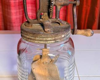 26 AntiqueDazeyNo20ButterChurn