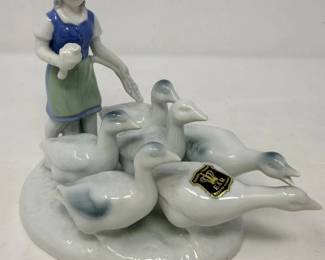 109 VintageBavarianGooseGirlFigurine
