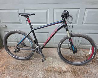 243 GhostKato7HardtailMountainBike
