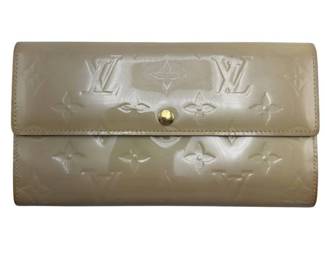 Louis Vuitton Vernis Sarah Wallet in Beige Patent Leather