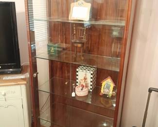 Display cabinet $185