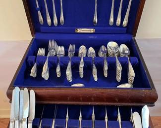 BKB059 - Community & WM Rogers Silver Plated Silverware