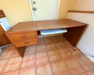 BKB218 - Very Long Wooden Desk with Storage