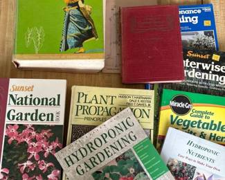 BKB195 - Plant Books