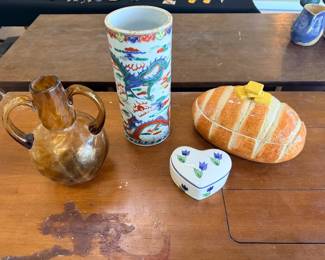 BKB139 - Lot of porcelain & glass vases