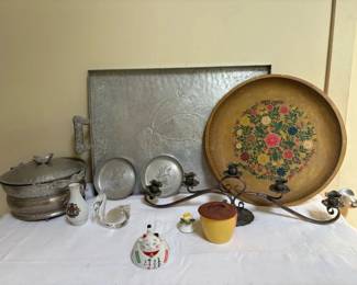 BKB204 - Dinning Room And Living Decor Items