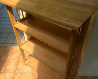 BKB007 - Collapsable Oak Wood Shelving