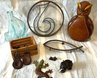 BKB030 Copper, Brass, & Wood Decor