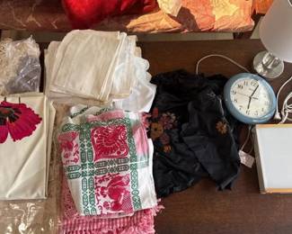 BKB206 - Linens, Lamps, & Other