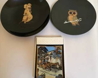 BKB019 - Decorative Plates By Couroc Of Monterey And Nassau, Bahamas ashtray