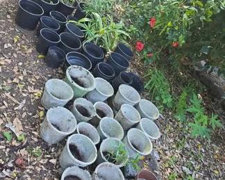 BKB137 - Mixed Lot Planter Pots