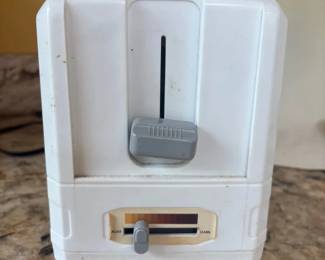 BKB042 - Toaster
