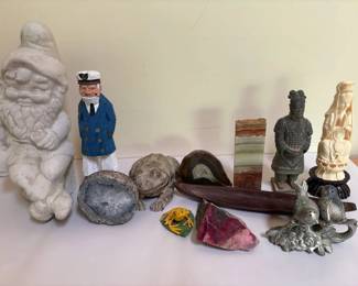 BKB015 - Home Decor items of stones And figurines