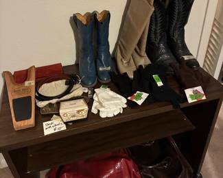 Boots, Coach belt