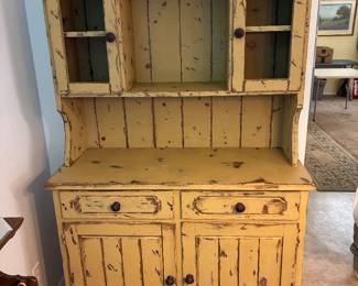 Small hutch/ china