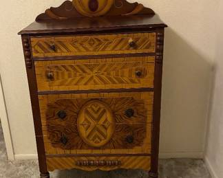 Vintage chest of drawers