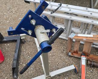 AC/Delco engine stand