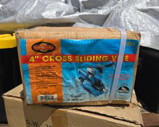 4 cross sliding vice
