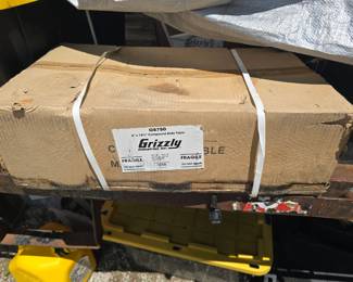 Grizzly 6x18 1/2 Grizzly Compound Slide table