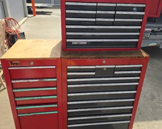 Craftsman rolling tool box