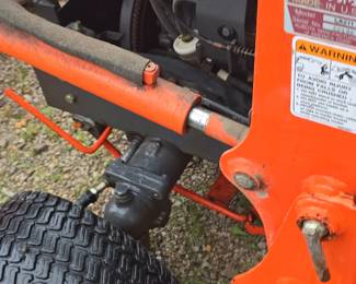 Kubota 4 wheel drive lawn tractor with bucket