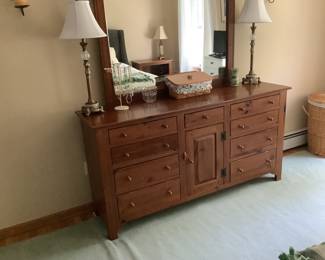 Ethan Allen $395 with mirror great condition