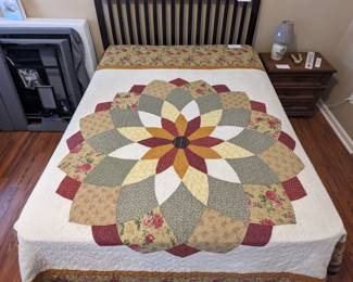 Queen sunflower quilt