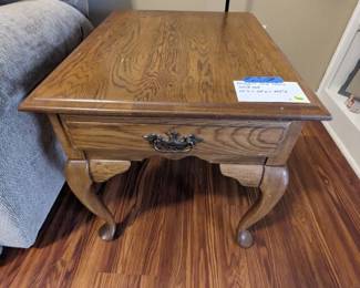 Broyhill end table