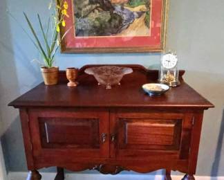 Antique small Jacobean dark walnut sideboard revival buffet, featuring characteristic turned legs small carved backsplash
