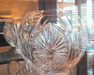 Gorgeous chrystal rose bowl