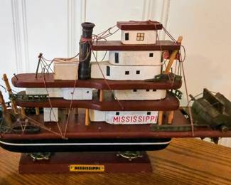 Mississippi Steam boat Model with turning paddles