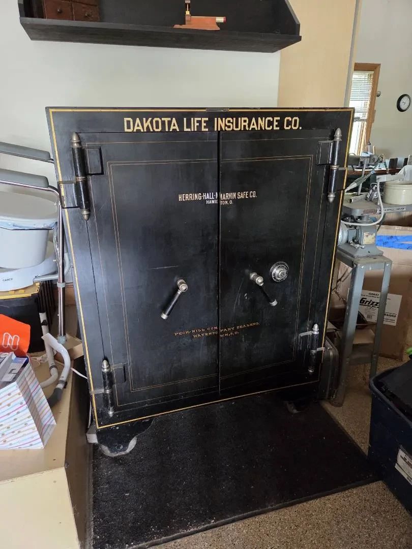 001 Antique Dakota Life Insurance Co. DoubleDoor Safe with Interior Compartments