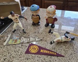 Vintage Sports Memorabilia Lot  2 Baseball Bobbleheads, Pennants  Character Figurines