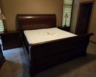 003 King Mattress And Bed Frame Set With 2 End Tables And Lamps