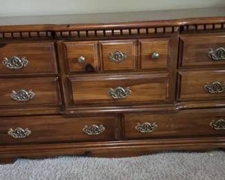 Traditional Oak Finish Dresser with 9 Drawers
