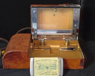 Vintage 1930s Masterbilt Automatic Cigarette Valet Box  Antique Union Label Match Safe