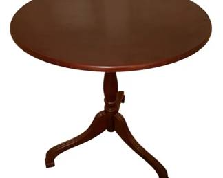 Vintage 1995 The Bombay Company Mahogany TiltTop Pedestal Accent Table