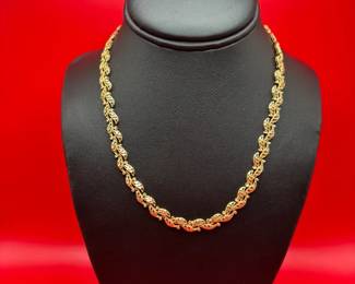 14K Yellow Gold Floral Pattern 17 Necklace