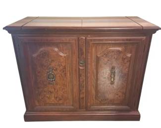 MidCentury Broyhill Expanding Buffet Sideboard  Bar Cabinet