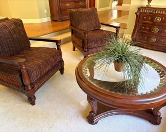 Accent chairs, coffee table