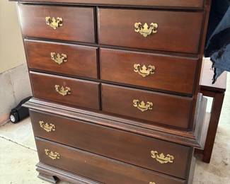 Chest or drawers