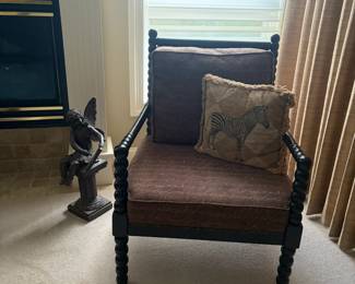 Accent chair
