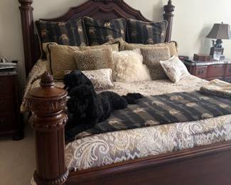 King Bed, linens, bedding