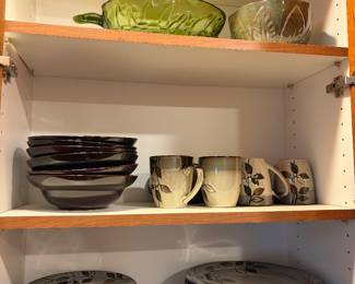 Dish sets, mugs, kitchenware