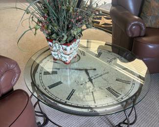 Coffee table, faux florals
