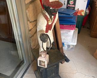 Lawn jockey