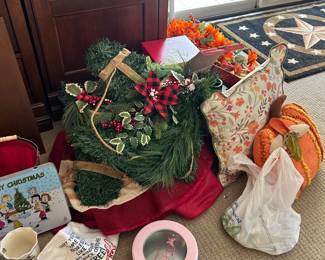 Seasonal decor