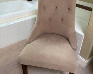 Accent chair